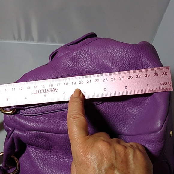 Maxx New York brand lilac colored leather purse - Picture 6 of 8